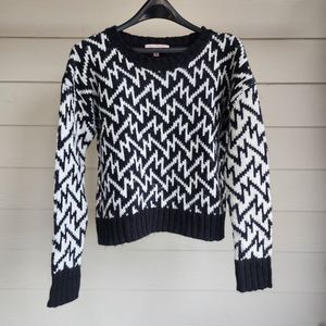 Philosophy Black/White Chevron Drop Shoulder Sweater Women's Sz. M